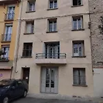 Apartment Magenta